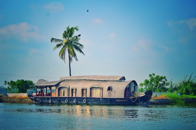 Kerala Backwaters Romantic places in India